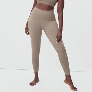 🌸 Everlane The Seamless Legging in Burnt Sugar & Sustainably Made NWT